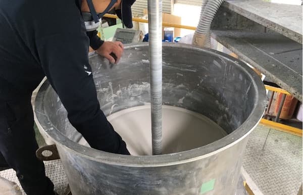 Compounding of flake lining materials
